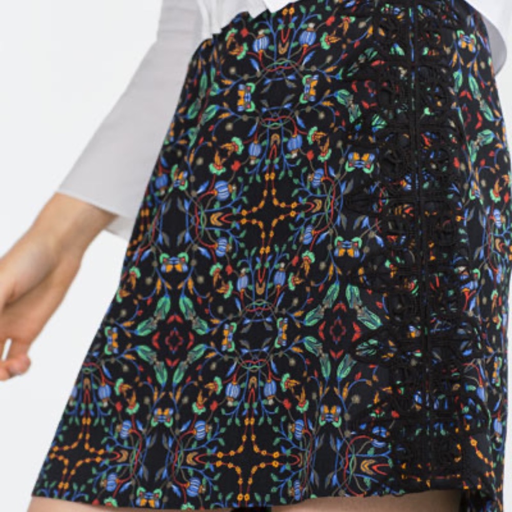 Zara Woman skirt. In excellent condition.